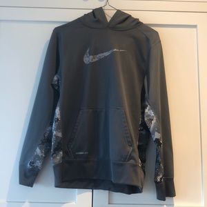 Nike thermal fit hoodie